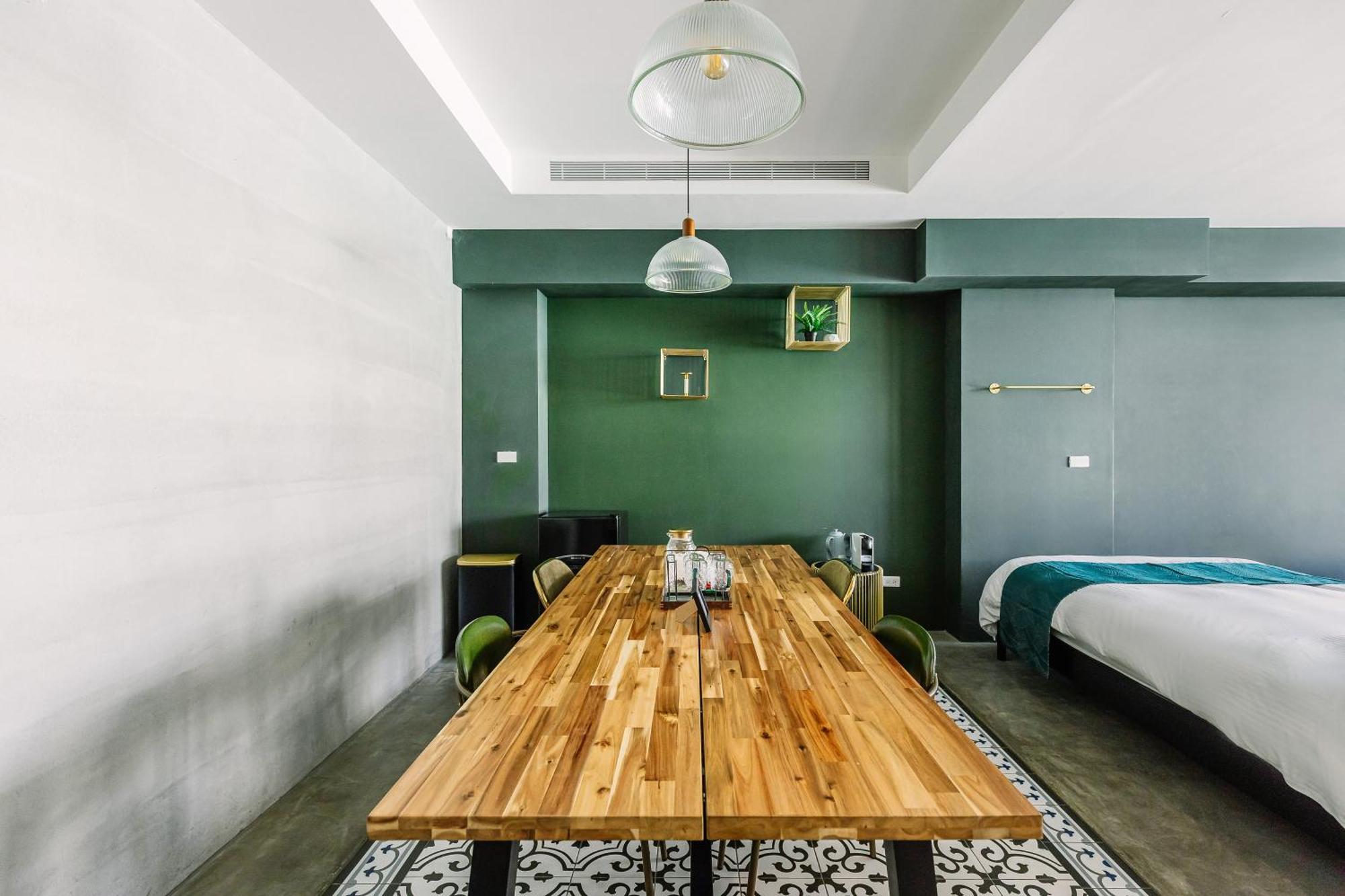 Hotel Nan Nan Kaohsiung Esterno foto